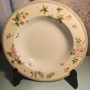 Vintage 1997 WEDGWOOD Fine China &quot;Fleur&quot; Floral Pattern Soup Bowl | JAPAN