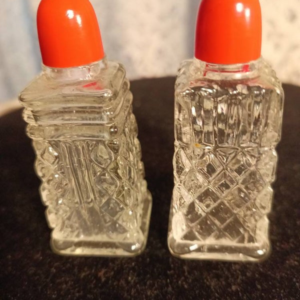 Vintage MINI Salt and Pepper Shakers - Celluloid Red Tops - Made in Japan**