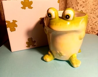 BURTON+BURTON Frog Shape Coffee Mug | New in Gift Box | 10 FL Oz