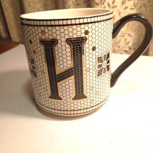 White Black and Gold by ANTHROPOLOGIE Honeycomb Monogram H Initial Coffee Mug image 1