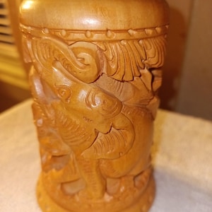 Wooden Detailed Hand Carved Animals Desk Pen//Pencil Holder