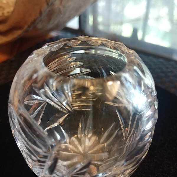 Clear Cut Crystal Art Glass Round Mini Bud Vase