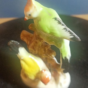 Vintage Small Ceramic | Made in Japan | Figurine of 2 Birds ON A TREE STUMP