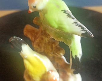 Vintage Small Ceramic | Made in Japan | Figurine of 2 Birds ON A TREE STUMP