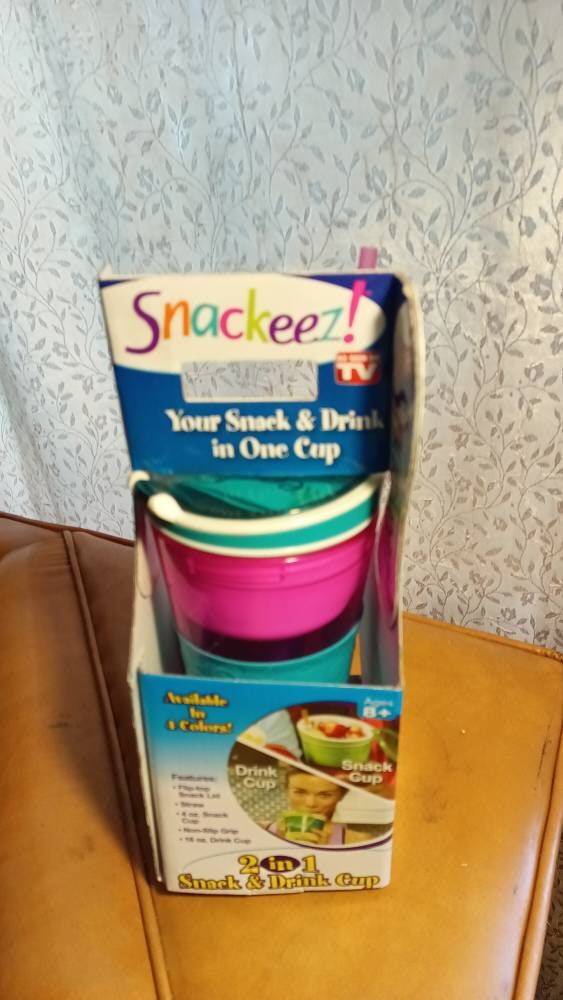As Seen On TV, Dining, Snackeez 2 In Snack Drink Cup