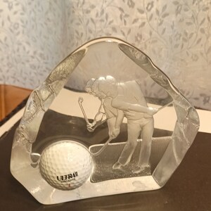 Solid Glass with Real Golf Ball/2 Players Edged Figurines on Glass Paperweight/Trophy