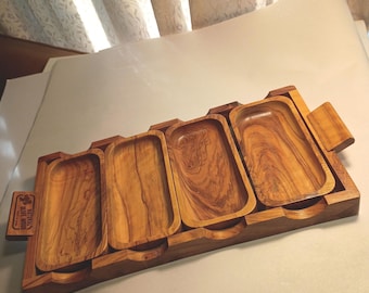 Plateau rectangulaire en bois d'olivier naturel avec quatre (4) plateaux apéritifs | ESPAGNE
