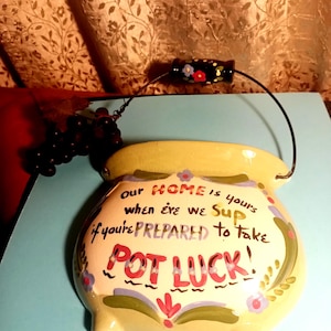 Vintage 1940's THE CALIFORNIA CLEMINSONS Hand Painted Ceramic "If you Prepared to Potluck (3 Legged Pot Shape) Wall Hanging Pocket