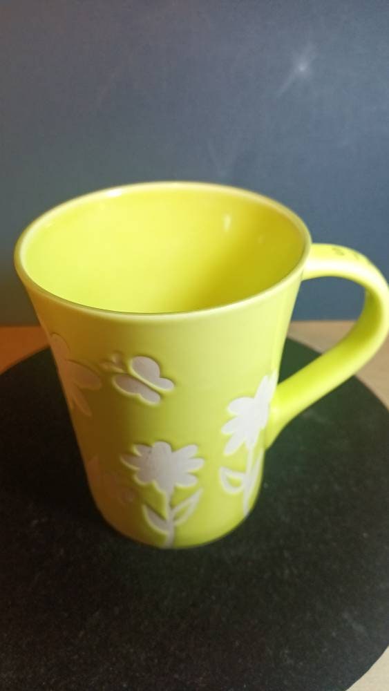 STARBUCKS Lime/Green White Floral/Butterflies Coffee Mug 2007 - 12 oz
