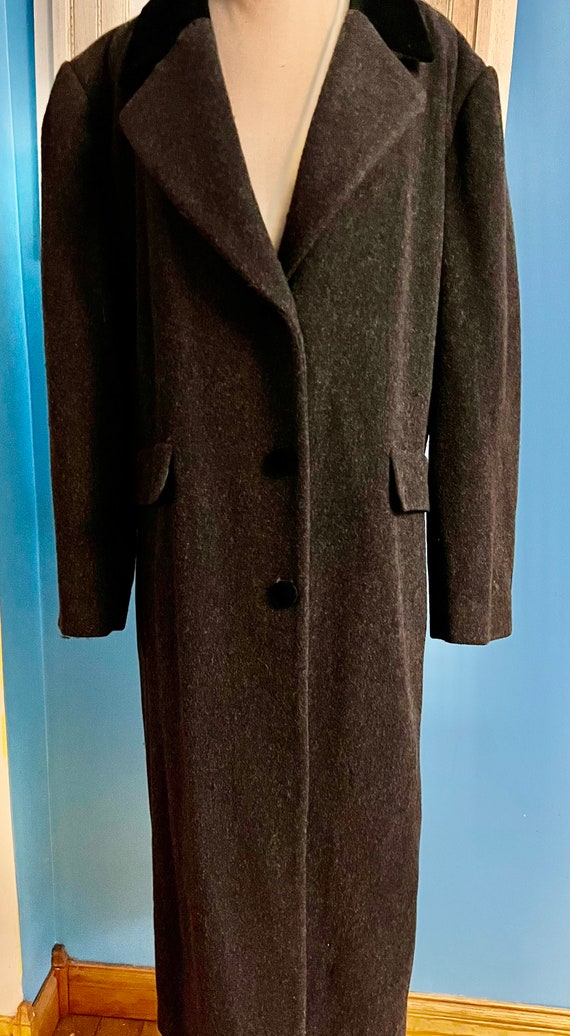 FORECASTER vintage woman’s black maxi coat size 16
