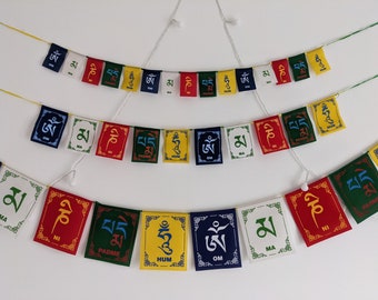 Tibetische Gebetsfahnen / Om mani pad me hum Meditationsfahnen