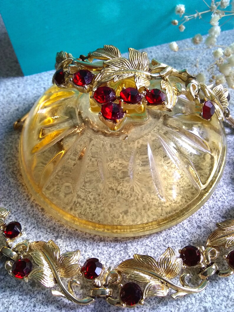 Coro Pegasus Ruby Crystal Rhinestone Necklace /& Bracelet Set; Demi Parure; 1950s