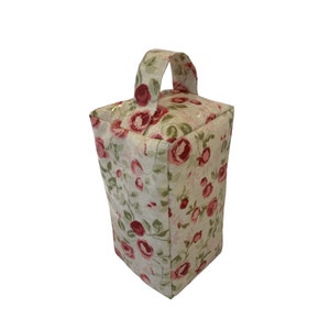 Fermaporta in tela cerata rosa: tessuto floreale inglese, facile da pulire (non riempito)