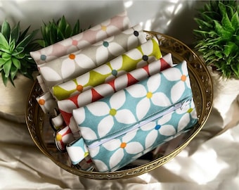 Estuches de pañuelos de bolsillo de hule escandinavo: para viajes, para pasear al perro o como accesorio para el bolso. Varios diseños. Fáciles de limpiar.