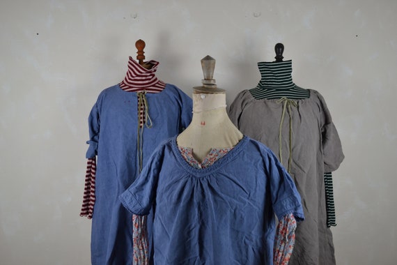 Antique French linen chemise dyed faded indigo blu