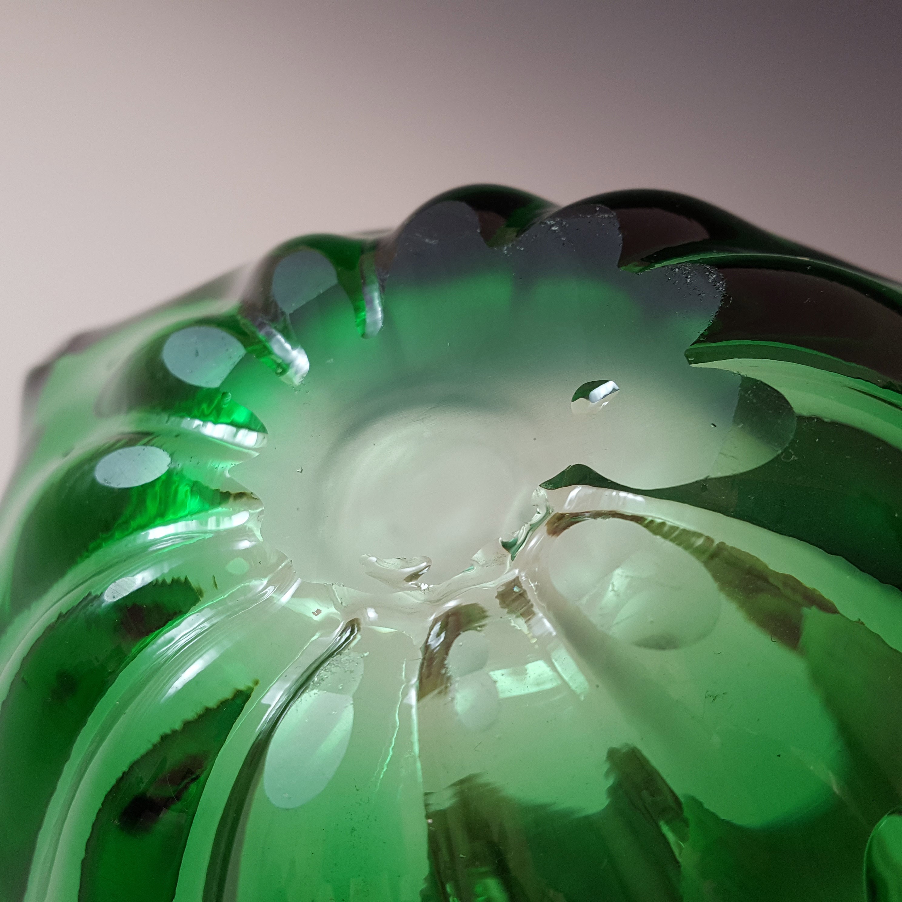 s新品SARGASSO GLASS BOWL | green VINTAGE Vintage Green Glass Bowl With Scalloped Edge - Etsy
