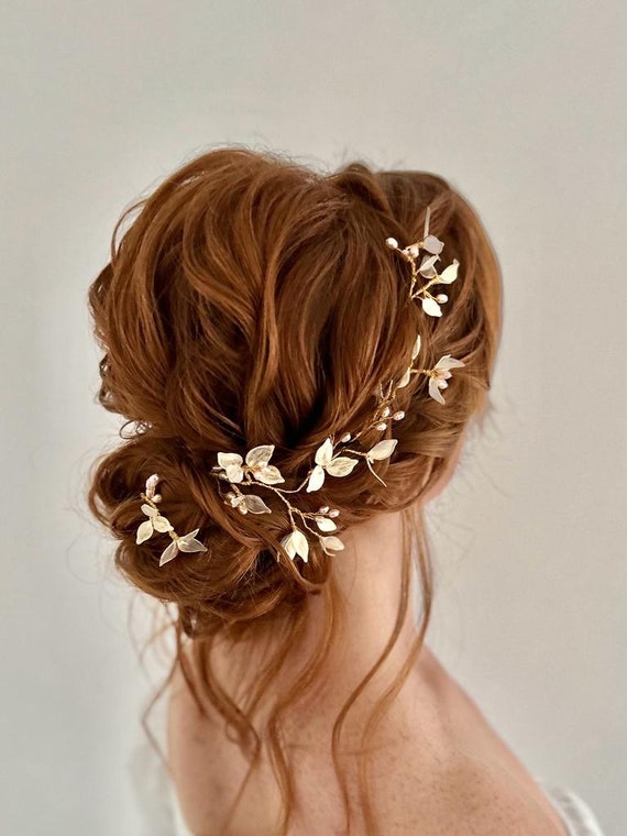Handmade Floral Bridal Hairpins: Pearl Flower Wedding  display picture 3