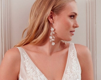 DAISY| bridal earrings, floral drop bridal earrings, white flower wedding earrings, statement bridal earrings, drop bridal earrings,