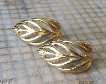 Vintage Sarah Coventry Earrings | Goldtone Half Hoops Openwork | Post Earrings | Leaf Designer Pierced Earrings