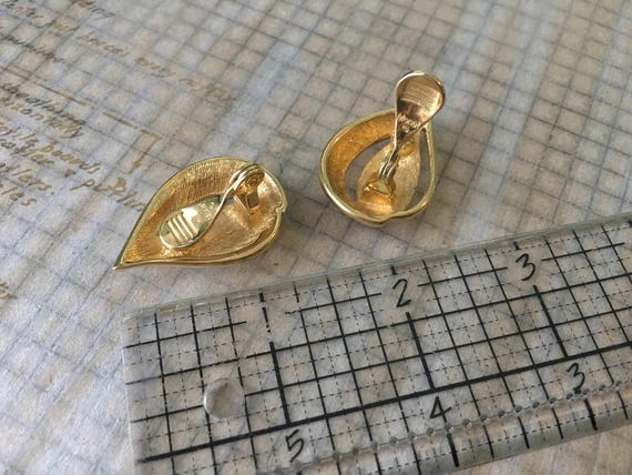 Vintage Enamel Swirl Earrings | Monet Goldtone Cr… - image 2