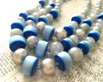Collar Vintage Multistrand Azul ? Con cuentas Lucite Moonglow Opalescent Japón Pinup Vintage boda prom joyería