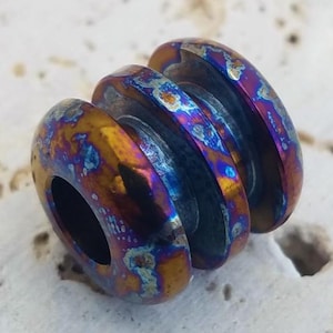 TiSurvival Titanium Ribbed Lanyard Bead