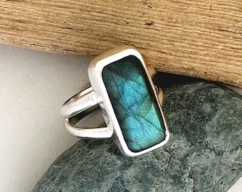 Handmade Sterling Silver Labradorite Ring: Blue Flash Artisan Jewelry, Size 7