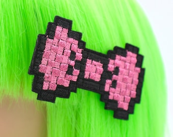 8 Bit Pixel Art Hair Bows - Nerdy Gifts For Gamer Girls