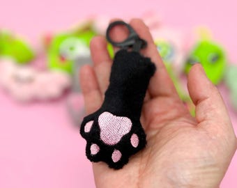 Plush Cat Paw Bag Charm Keychain, Kawaii Black Kitty Paw with Pink Toe Beans, Cute Animal Bag Clip, Cat Lover Gift For Her, Cat Plushie