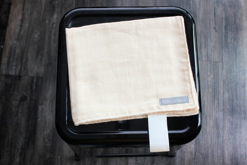 muslin taggie blanket
