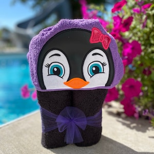 Penguin Hooded Towel/ Zoo Animal Hooded Towel/ Zoo Themed Baby Shower Gift/ Zoo Nursery Decor/ Zoo Birthday/ Zoo Party/ Zoo Bathroom Decor