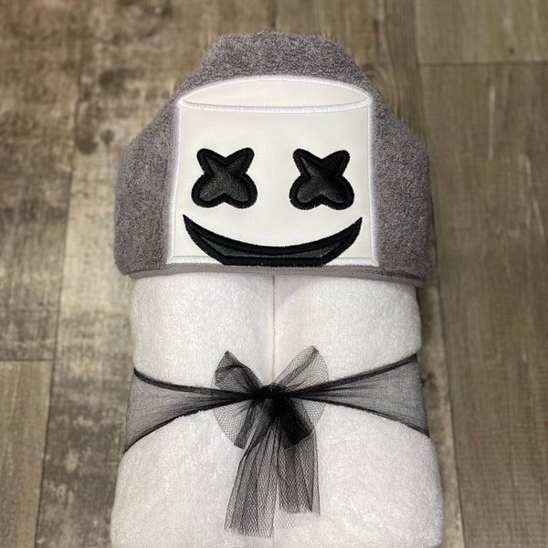 Marshmellow Hooded Bath Towel/ Marshmallow Gift/ Marshmellow Birthday/ Summertime Party/ Food Hooded Towel/ Marshmallow Party/ Custom Towel