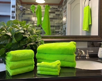 Lime Green Bath Towel, Lime Green Towel Sets, Cotton Bath Towels, Green Bath Towel Set,  Green Towel, Monogrammed Towels, Towel Set for Kids