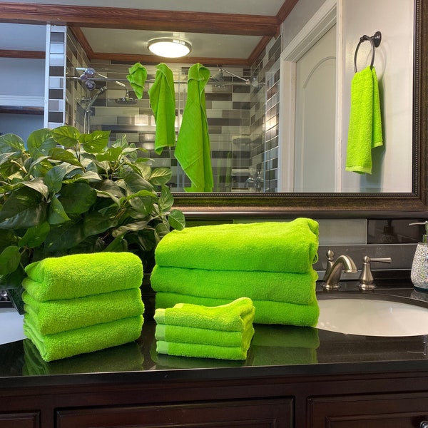 Lime Green Bath Towel, Lime Green Towel Sets, Cotton Bath Towels, Green Bath Towel Set,  Green Towel, Monogrammed Towels, Towel Set for Kids