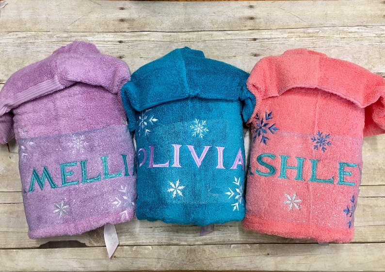 Toalla con capucha Cold Queen/ Toalla con capucha Ice Queen/ Toalla con capucha Princess/ Toalla con capucha Princess Birthday Party/ Toalla de playa Princess/ Toalla de piscina/ Regalos imagen 6
