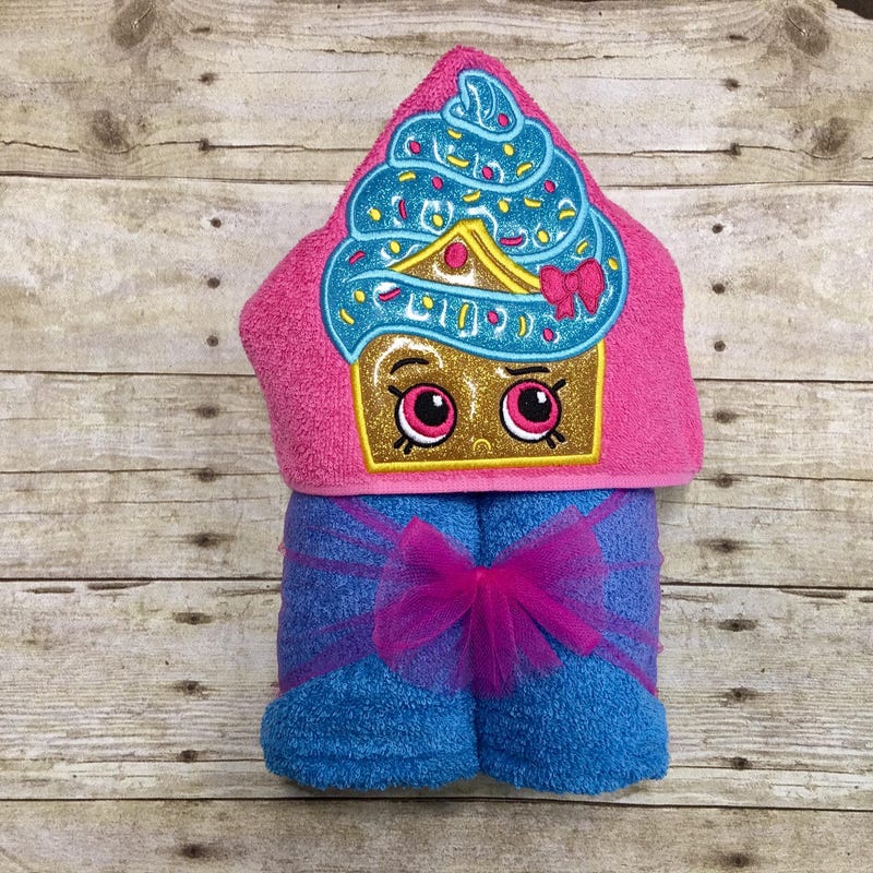 Sundae Hooded Towels 2 Pack in Cupcake