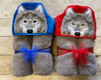 Wolf Hooded Towel/ Forest Animals Baby Shower/ Animal Hooded Towel/ Animal Themed Baby Shower Gift/ Animal Costumes/ Forest Animals Birthday