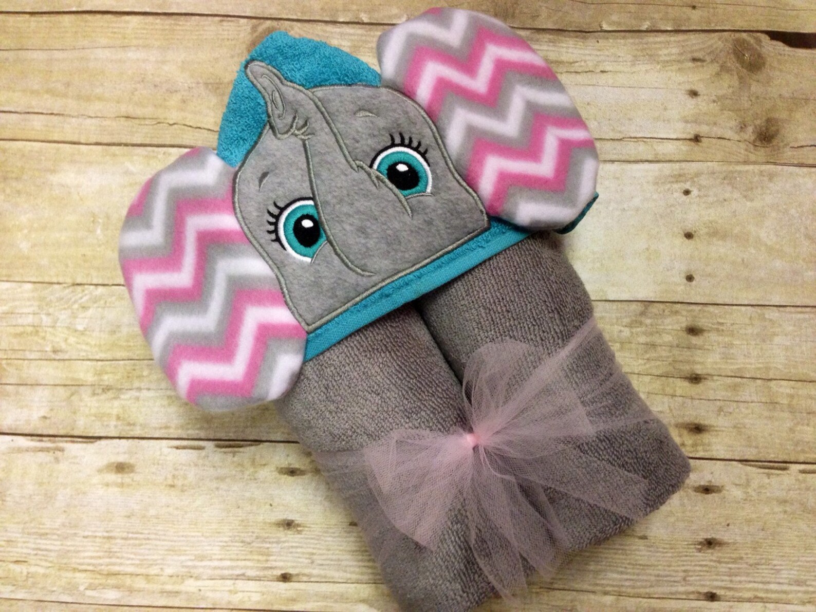 Babyhug Hooded Towel With Elephant Embroidery - Pink