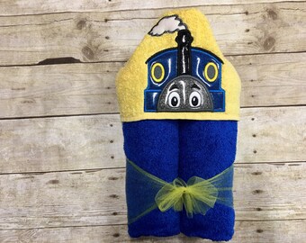 Toalla con capucha de tren parlante/ Cumpleaños de locomotora de tren/ Fiesta de cumpleaños de tren/ Locomotora de tren/ Conductor de tren/ Fiesta del tren azul/ Tanque parlante