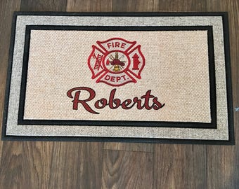 Feuerwehrmann-Teppich/Feuerwehrmann-Geschenk, personalisierte Fußmatte/Feuerwehrmann-Hochzeitsgeschenk/Feuerwehrmann-Hausdekoration/Feuerwehrmann-Geschenk für Ihn/EMT