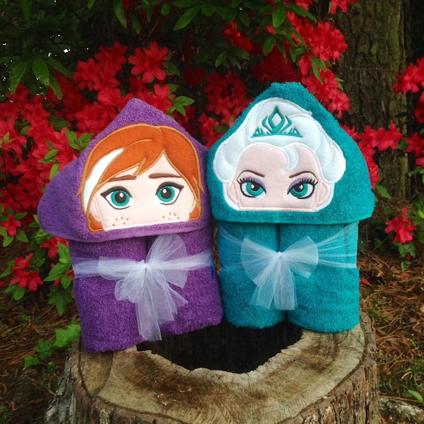 Personalized Non 3D Elsa & Anna Inspired Hooded Towel/ Frozen Towel/ Disney Towel