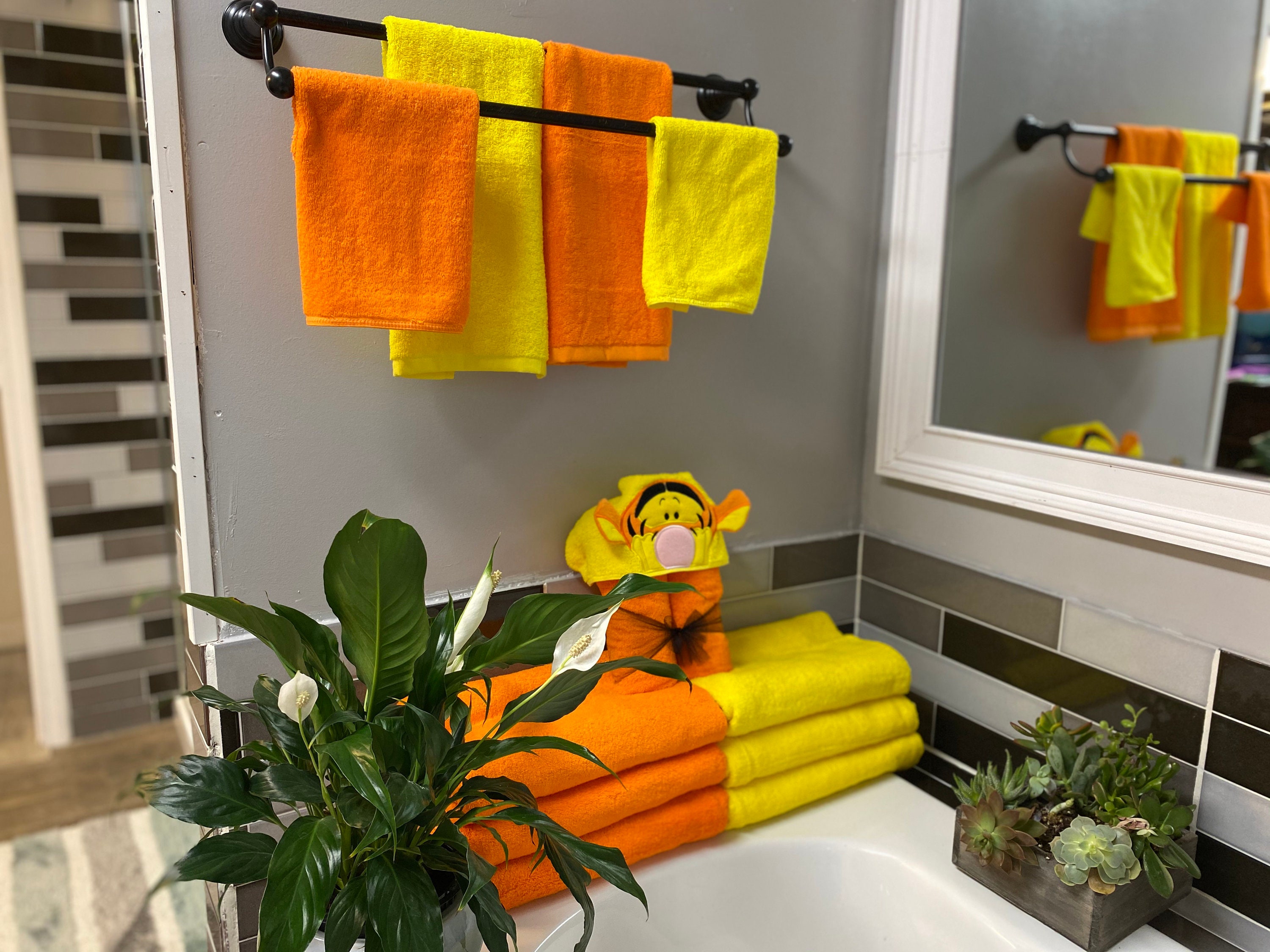 Bath Towel Set, Solid Orange - Featuring Intellifresh Antimicrobial  Technology Wrist towels for washing face Bathroom decor