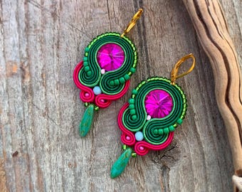 Brincos rosa-choque e verde com cristais, brincos fúcsia, joias soutache