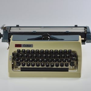 Daro Erika Working Typewriter, Manual Typewriter, Vintage Typewriter, Portable Typewriter, Beige Typewriter, Retro Typewriter