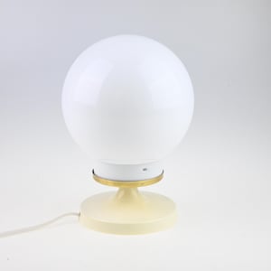 Vintage Glass Table Lamp, Globe Shade, White Table Lamp, Globe Lamp, Glass Globe Lamp, Desk Lamp, Mid Century Lamp, Vintage Light, Old Lamp