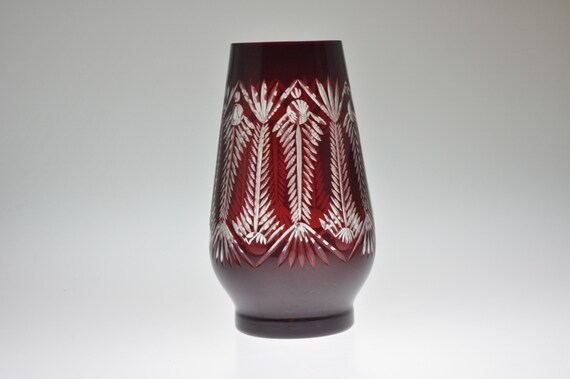 ガラス　花瓶　赤　クリスマス クリスマスや年末を鮮やかに彩る情熱的な「赤い花」 きらめく季節に