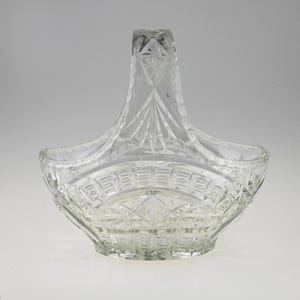 Vintage Pressed Glass Basket, Clear Glass Basket, Glass Bowl, Pressed Glass Decor, Mid Century Home Decor, Transparent Glass Basket