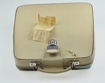 チェコスロバキア領事 実用タイプライター、サービスタイプライター