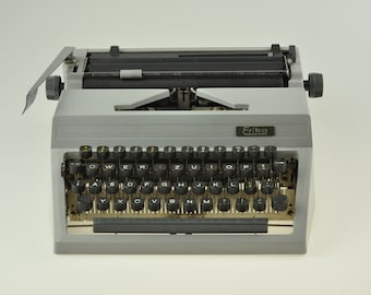German Erika 30 Vintage Working Typewriter, Typewriter with Case, Portable Typewriter, Vintage Typewriter, Manual Typewriter, Modernist