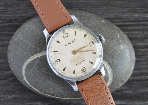 Vintage SSSR mechanical winding watch Pobeda with goo… Gem